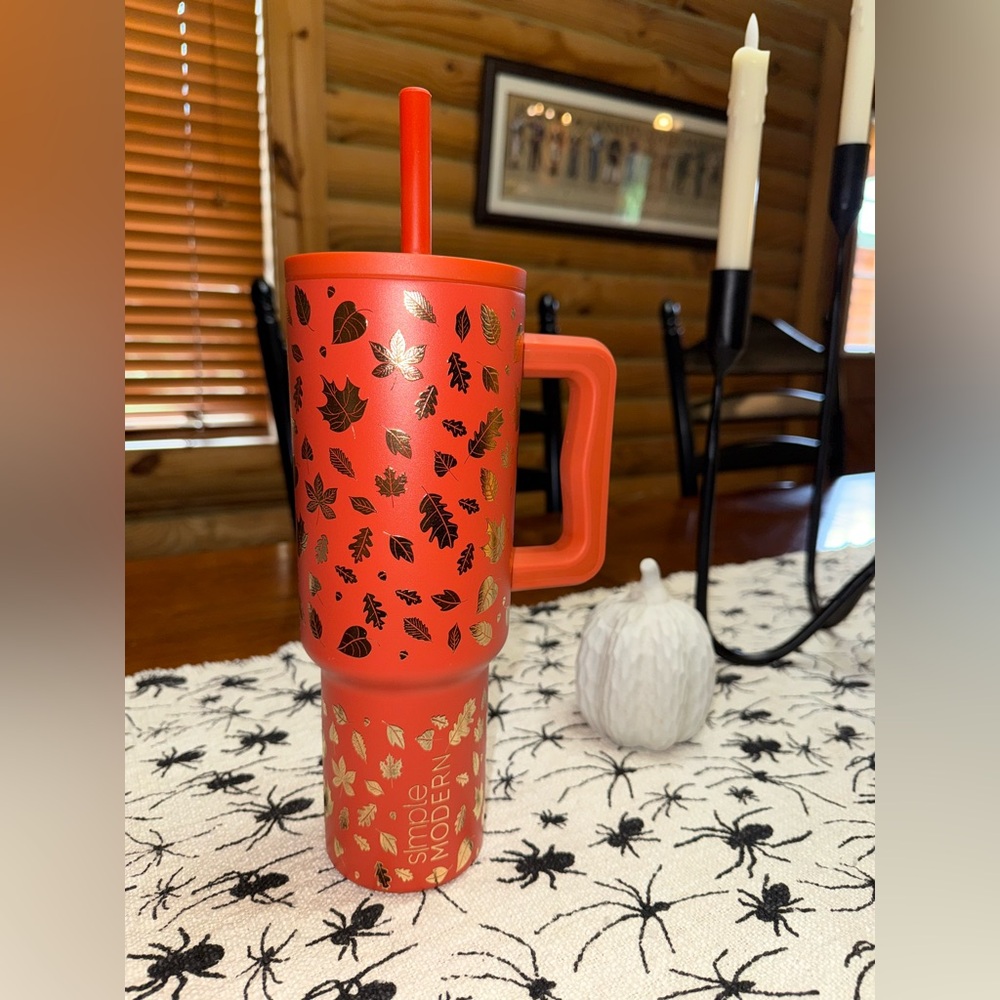 FALL LEAVES Simple Modern 40oz Signature Tumbler